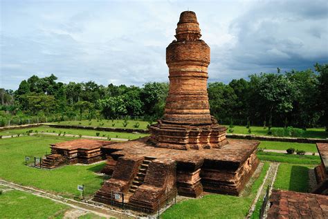 candi muara takus